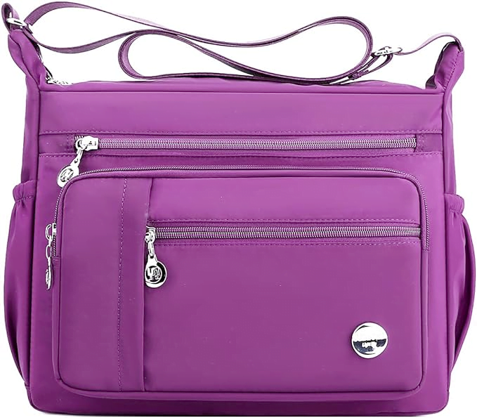 Functional yet Fashionable Bags and Purses for Seniors