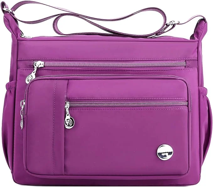 Functional yet Fashionable Bags and Purses for Seniors